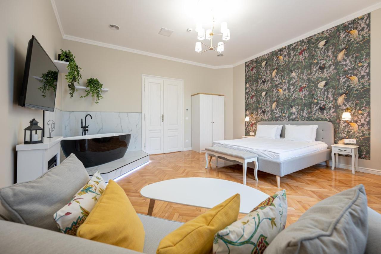 Central Park Apartments Oradea Eksteriør bilde