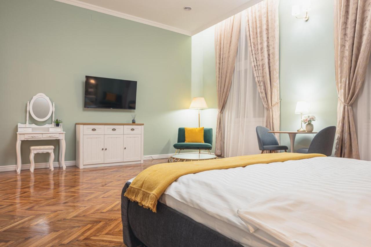 Central Park Apartments Oradea Eksteriør bilde